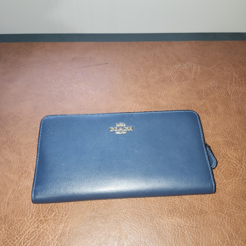 Coach Long Wallet